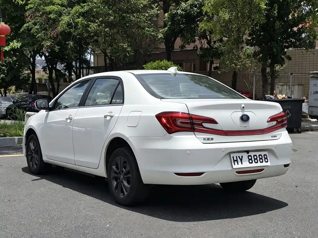 BYD Qin NEV — фото 4