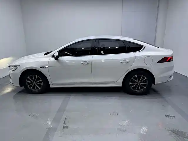 BYD Qin PLUS — фото 8