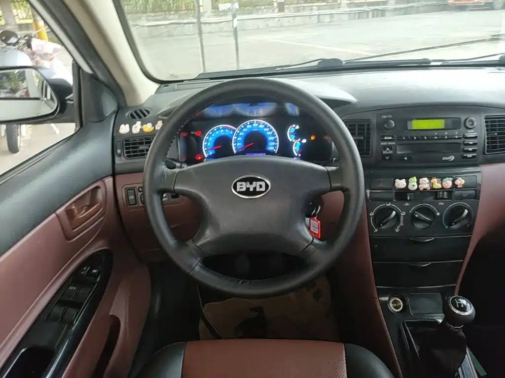 BYD F3 — фото 11