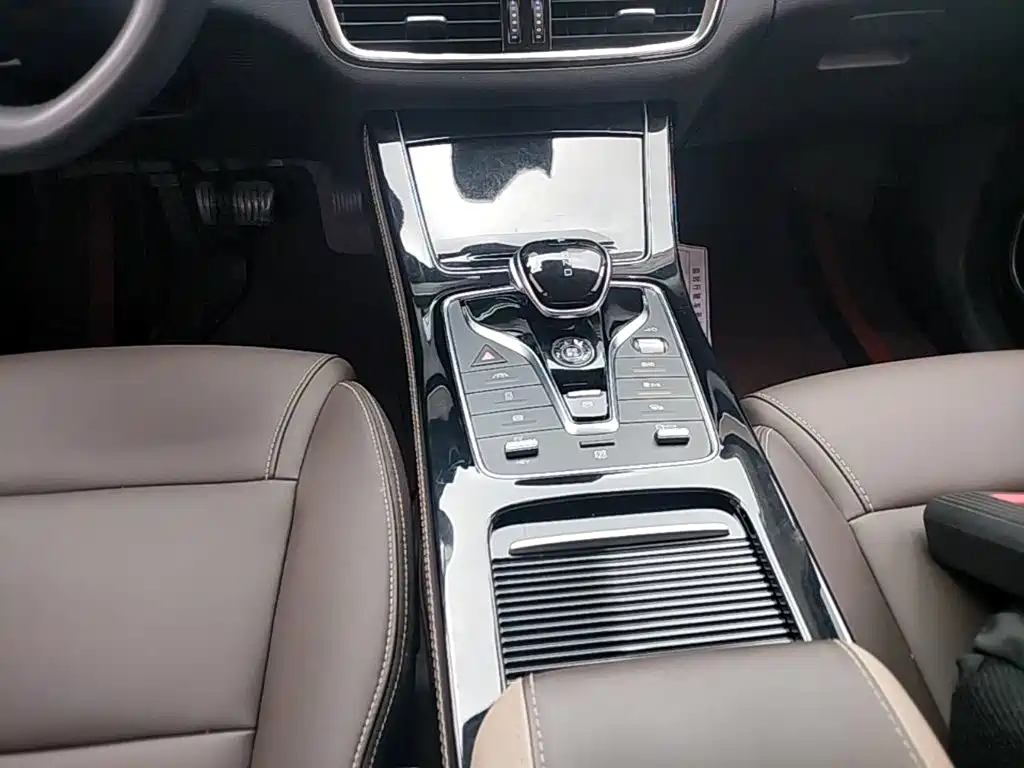 BYD MAX New Energy — фото 14