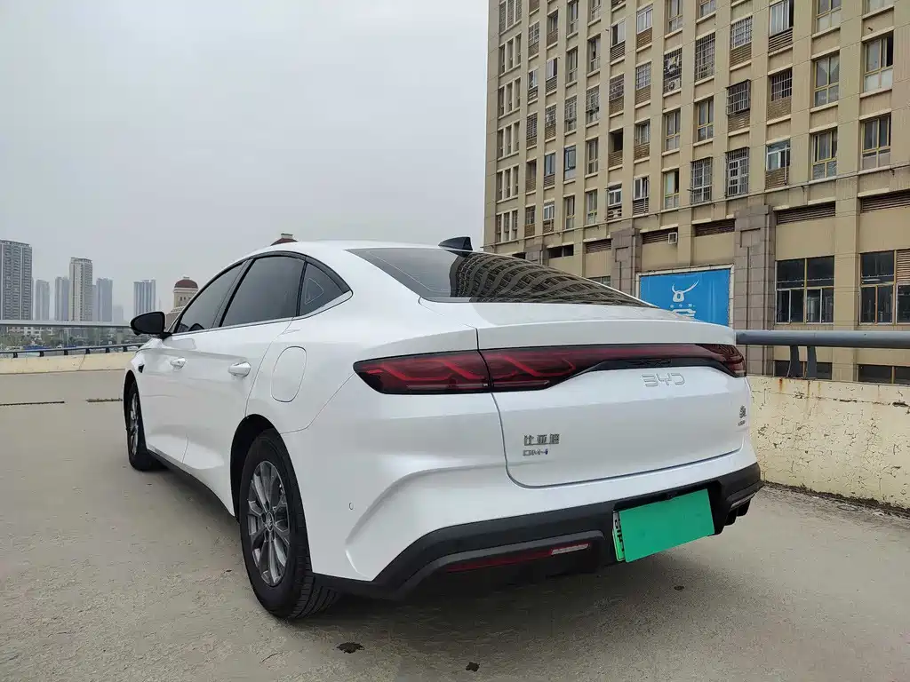 BYD Qin L — фото 6