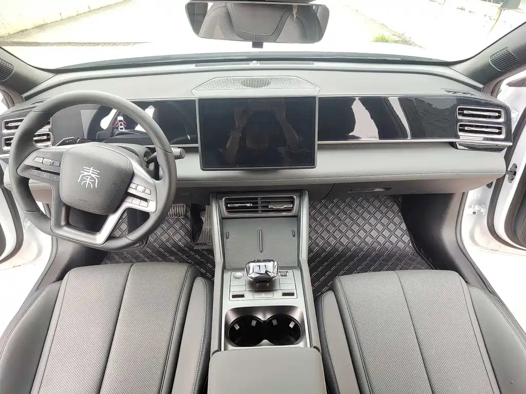 BYD Qin L — фото 10