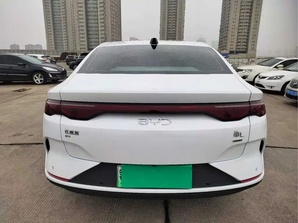 BYD Qin L — фото 6