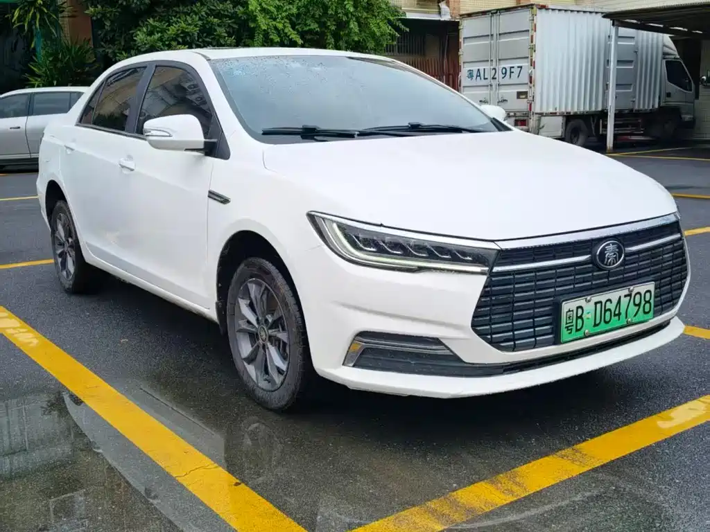 BYD Qin NEV — фото 4