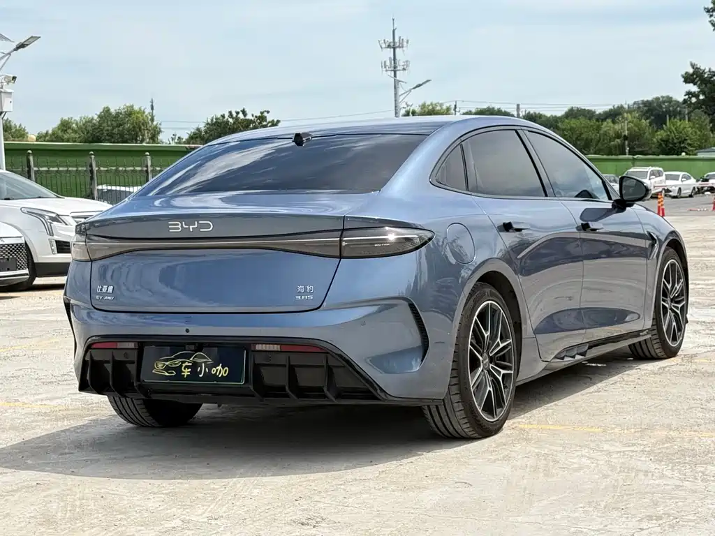 BYD Seal — фото 13