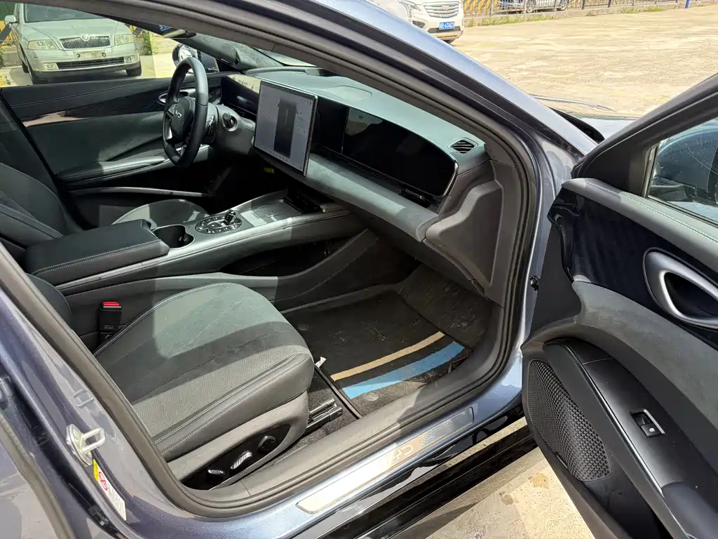 BYD Seal — фото 6