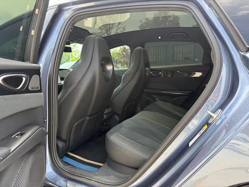 BYD Seal — фото 10