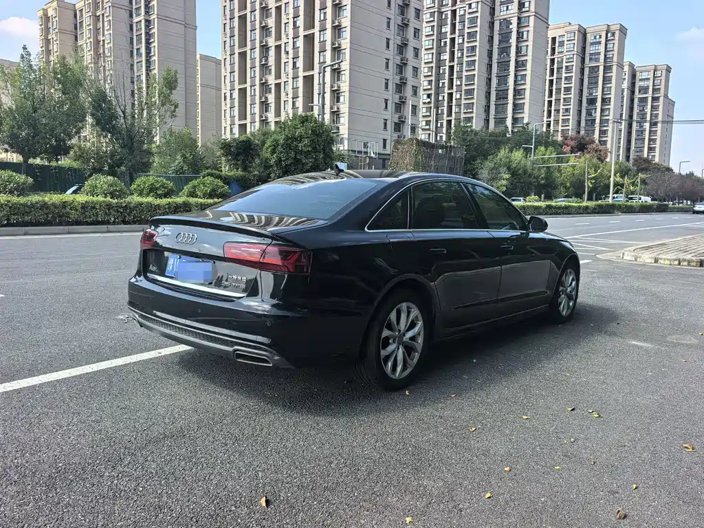 Audi A6L — фото 15