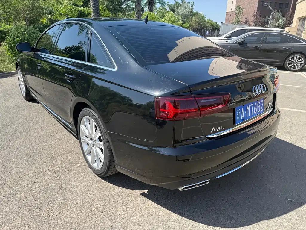 Audi A6L — фото 6