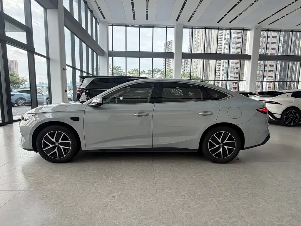 BYD Qin L — фото 3