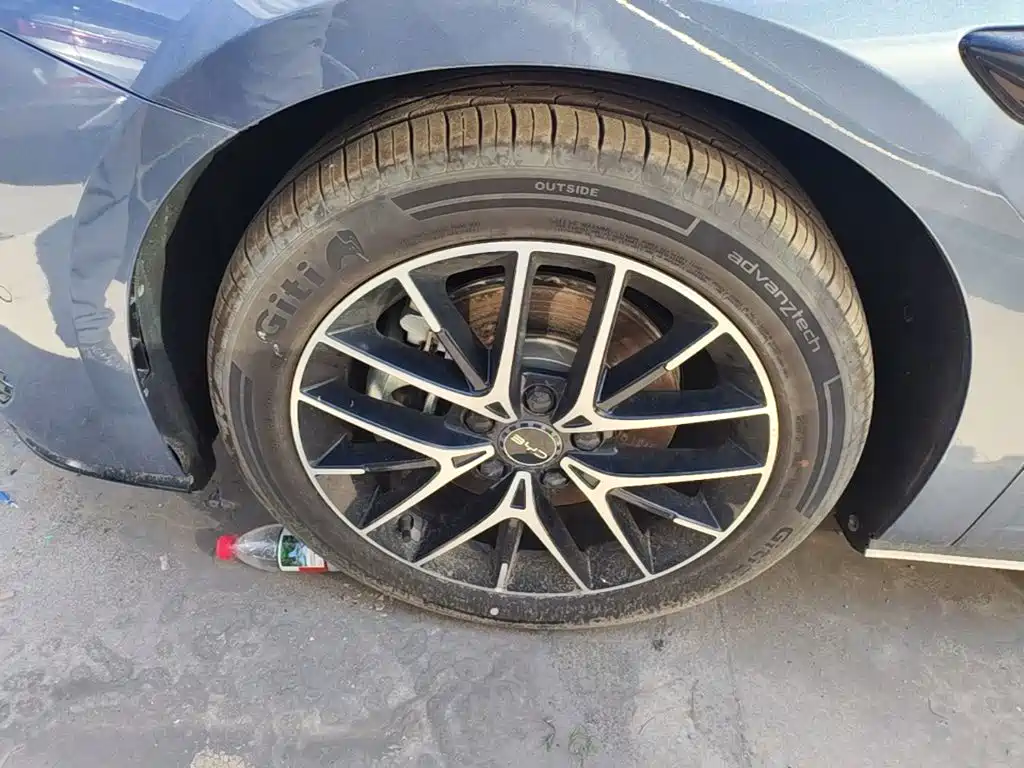 BYD Seal 07 DM-i — фото 23