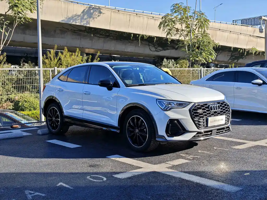 Audi Q3 Sportback — фото 3