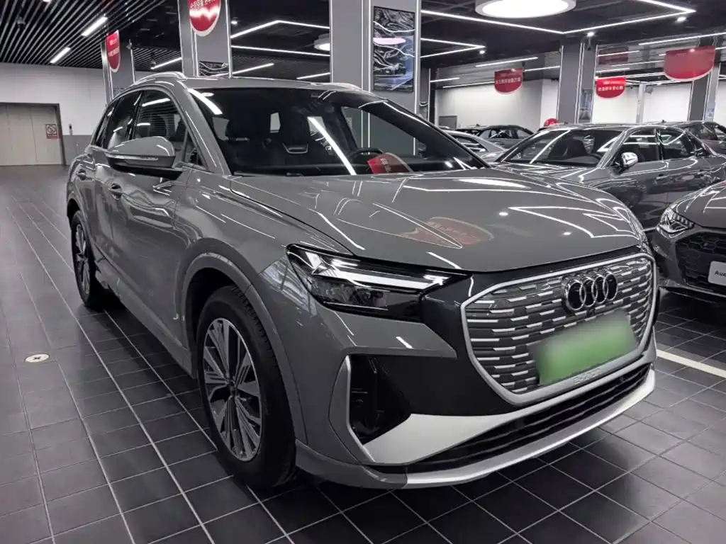 Audi Q4 e-tron — фото 3