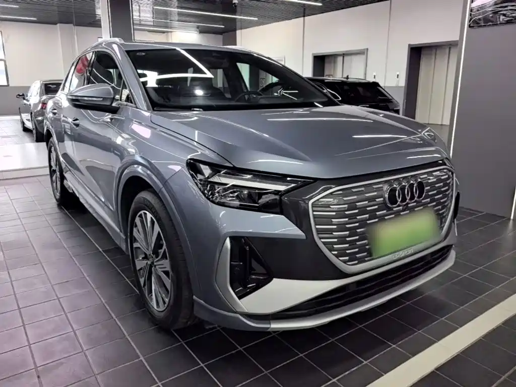 Audi Q4 e-tron — фото 3