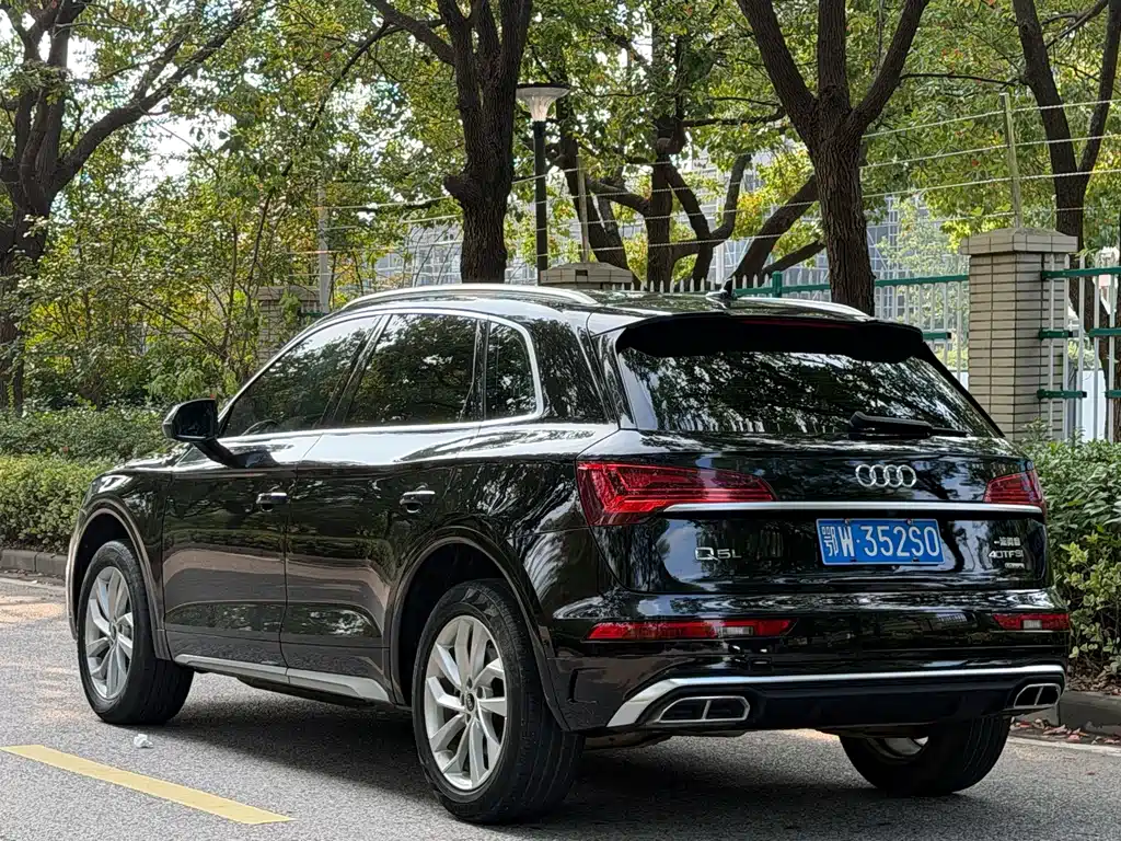 Audi Q5L — фото 5