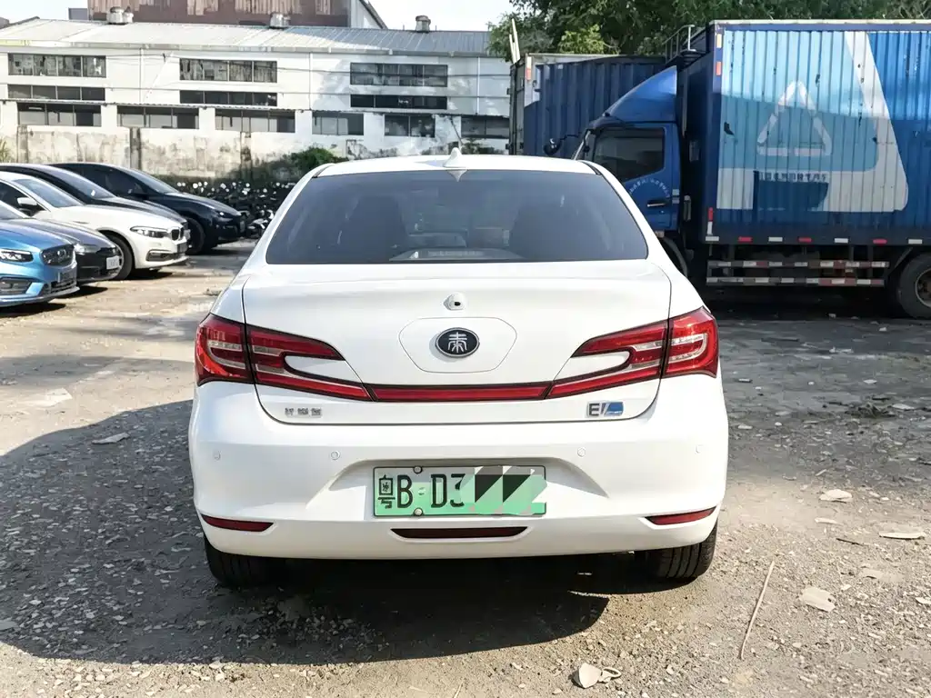 BYD Qin NEV — фото 5