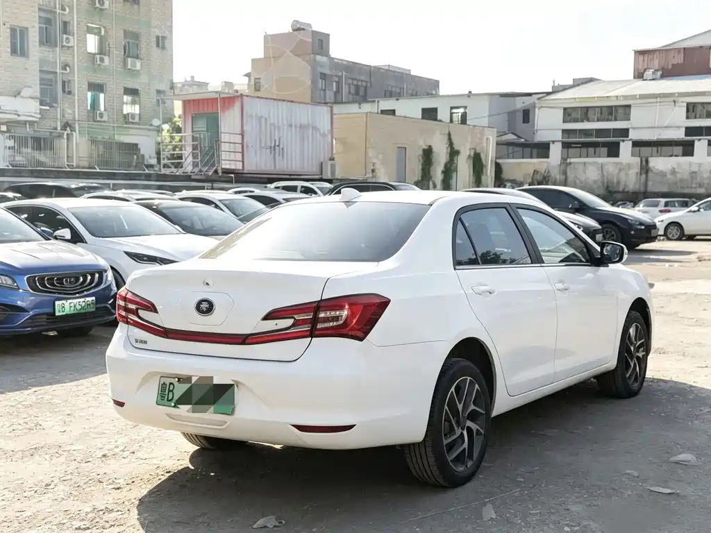 BYD Qin NEV — фото 6