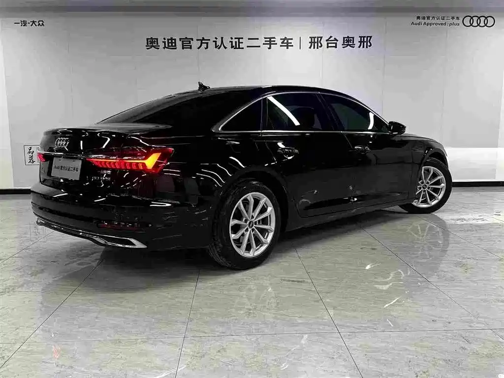 Audi A6L — фото 5