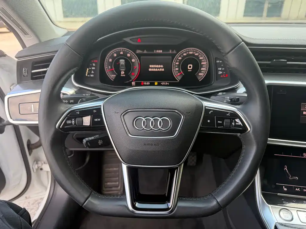 Audi A7 — фото 19