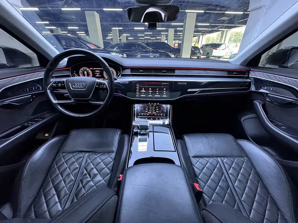Audi A8 — фото 11