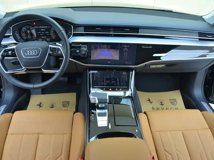 Audi A8 — фото 6