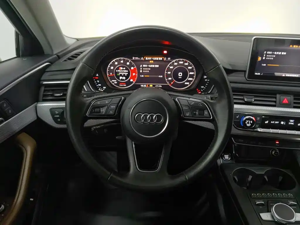 Audi A4L — фото 11