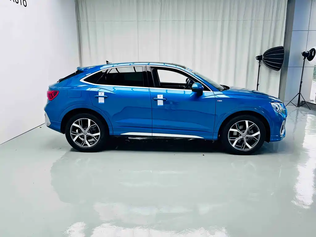 Audi Q3 Sportback — фото 5