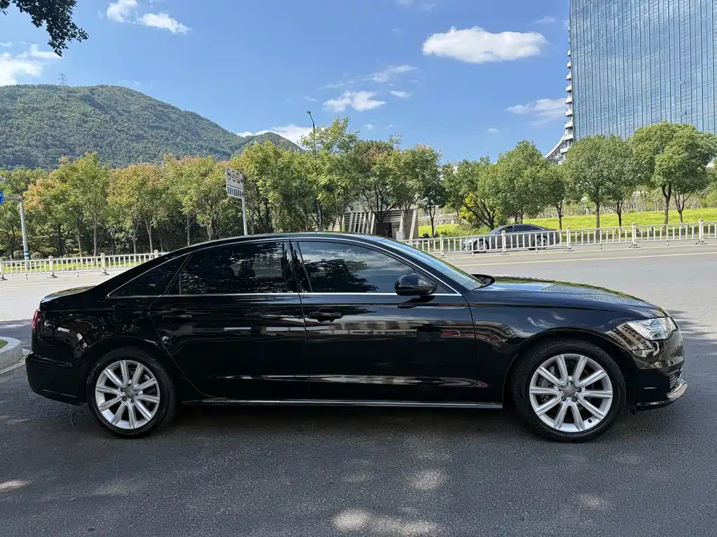 Audi A6L — фото 4
