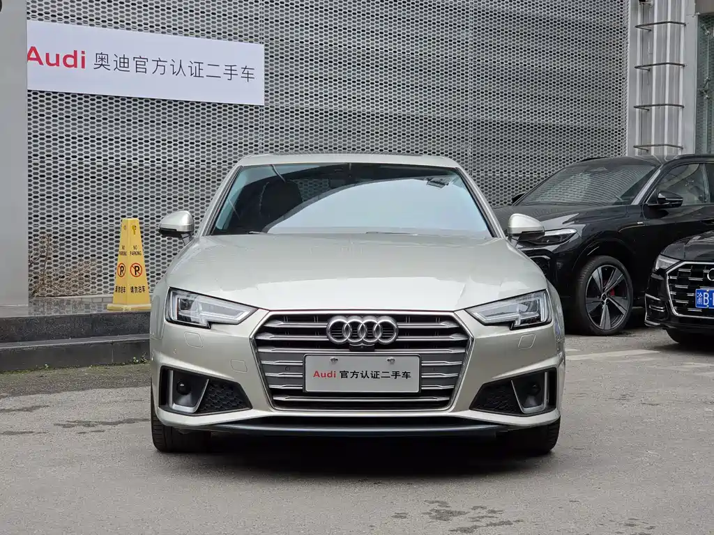 Audi A4L — фото 2