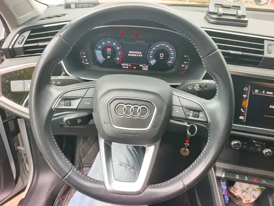 Audi Q3 — фото 15
