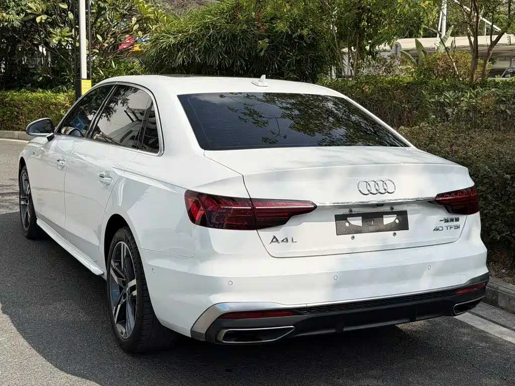 Audi A4L — фото 4