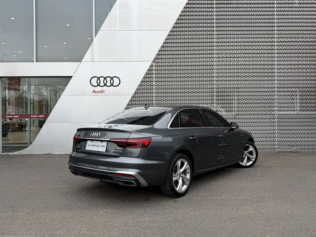 Audi A4L — фото 4