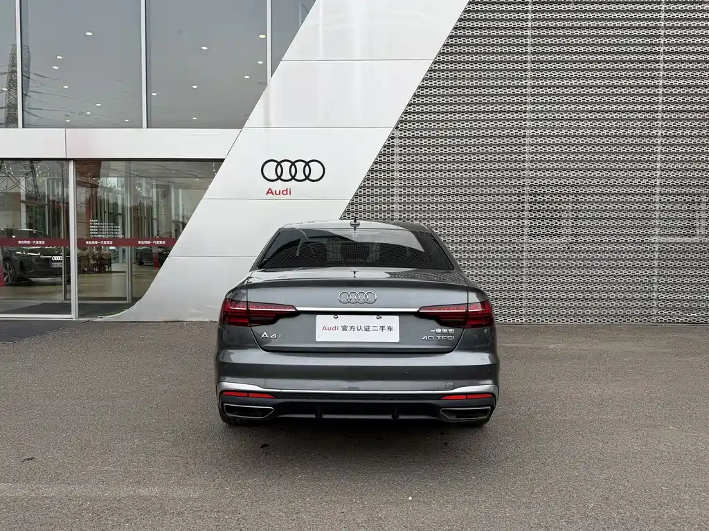 Audi A4L — фото 5