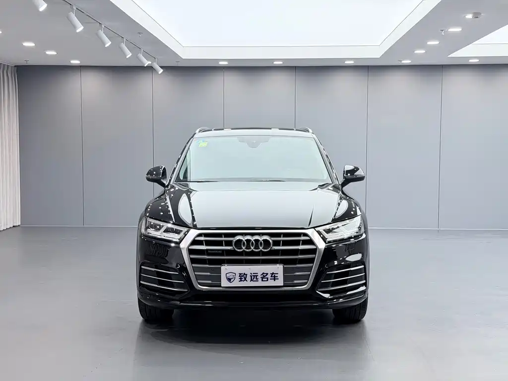 Audi Q5L — фото 2