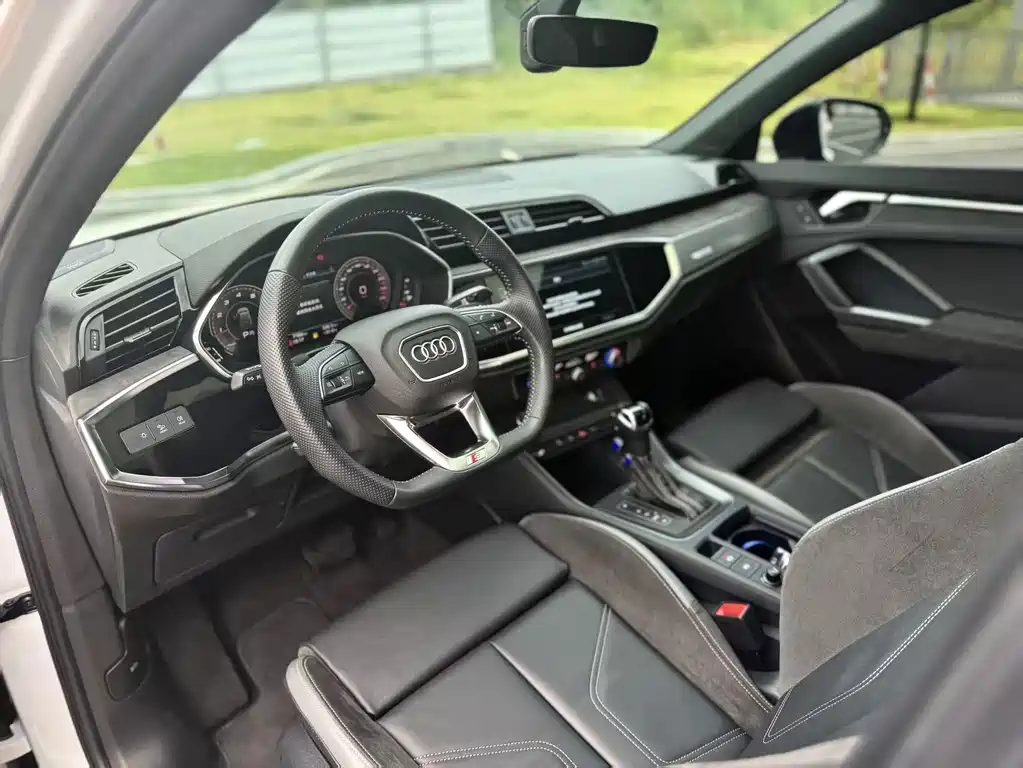 Audi Q3 Sportback — фото 11