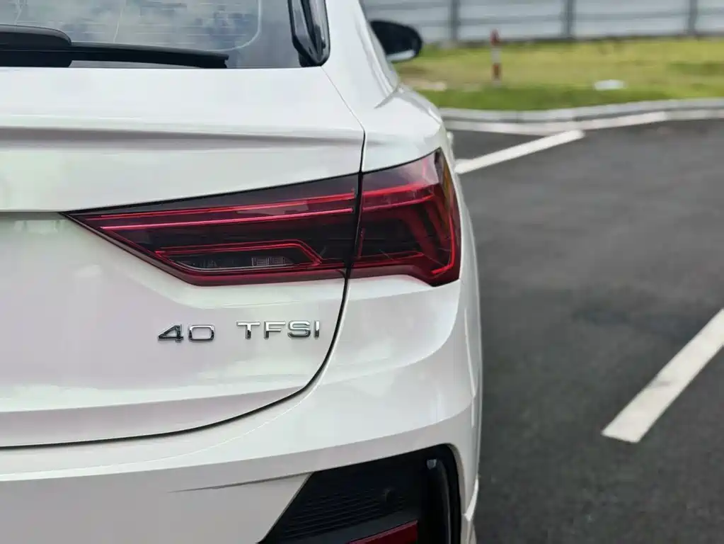 Audi Q3 Sportback — фото 13