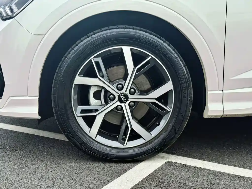 Audi Q3 Sportback — фото 14