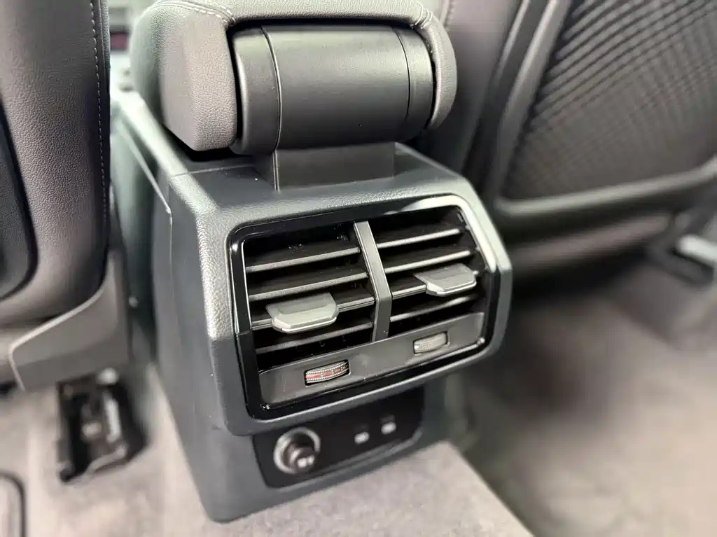 Audi Q3 Sportback — фото 18