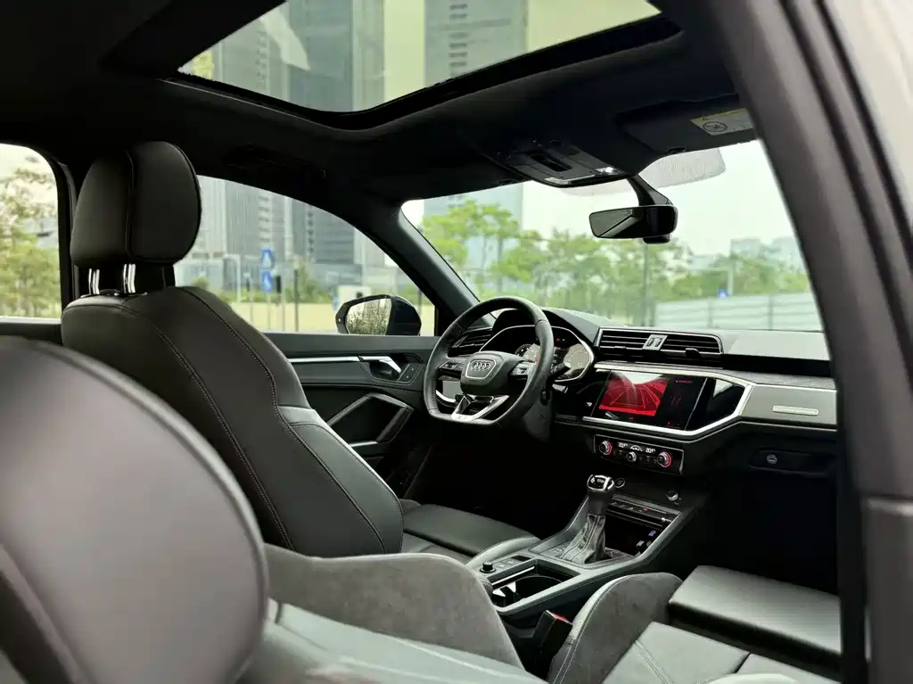 Audi Q3 Sportback — фото 21