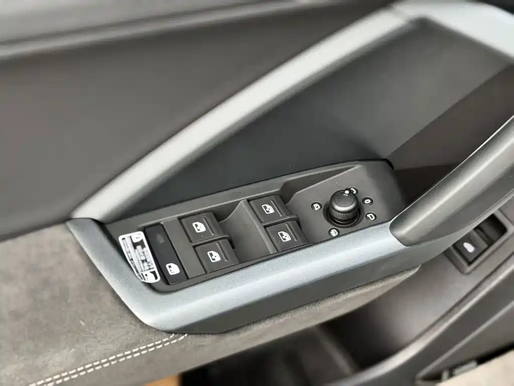Audi Q3 Sportback — фото 22