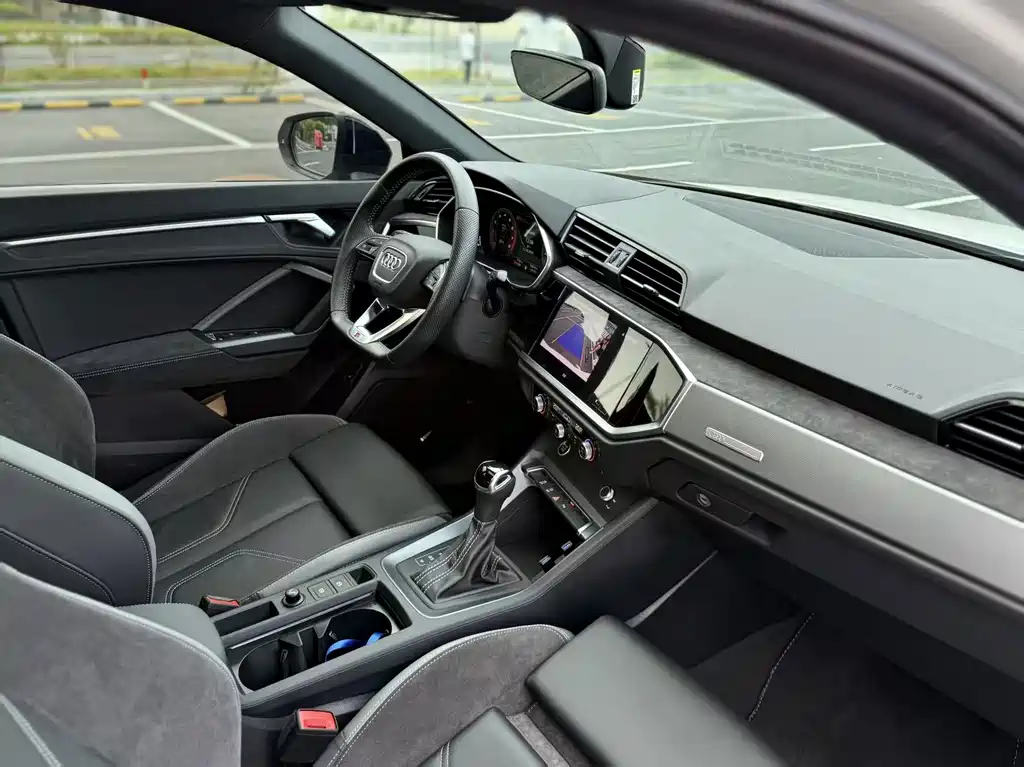 Audi Q3 Sportback — фото 10