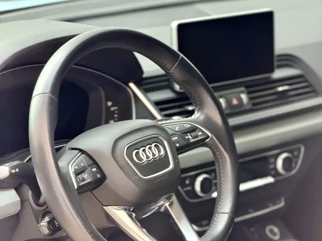 Audi Q5L — фото 4