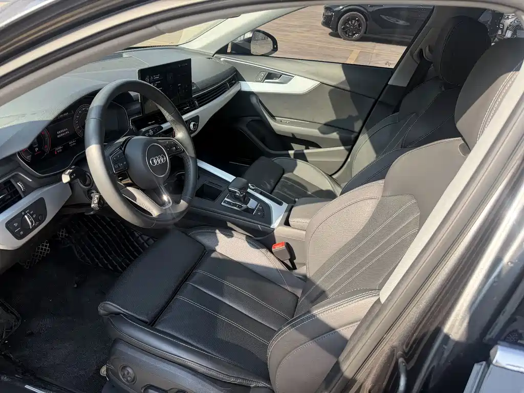 Audi A4L — фото 5