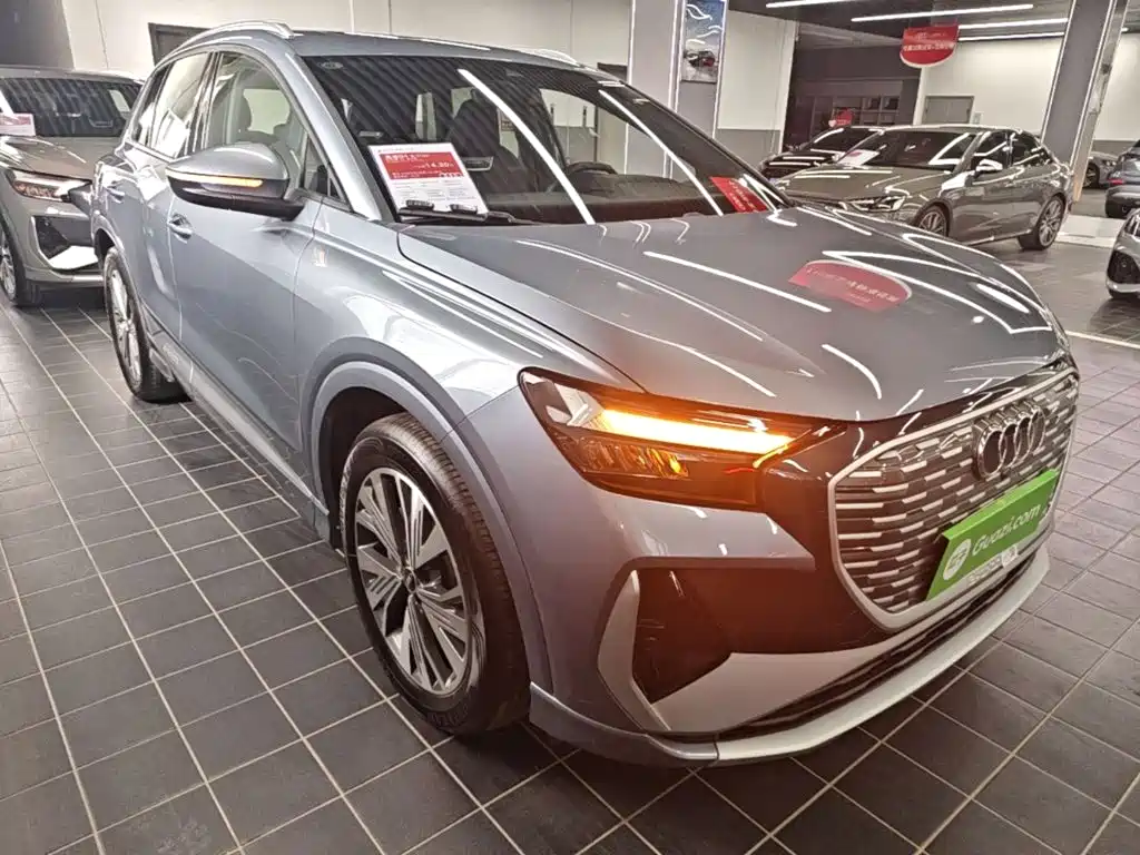 Audi Q4 e-tron — фото 3