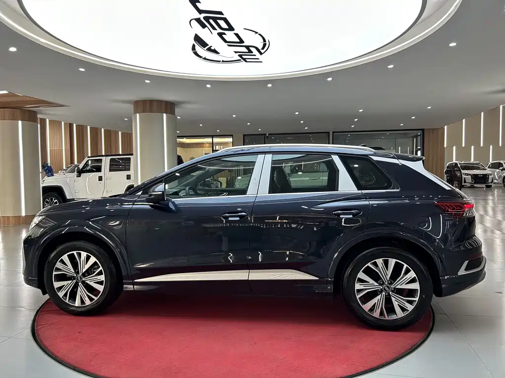 Audi Q4 e-tron — фото 8