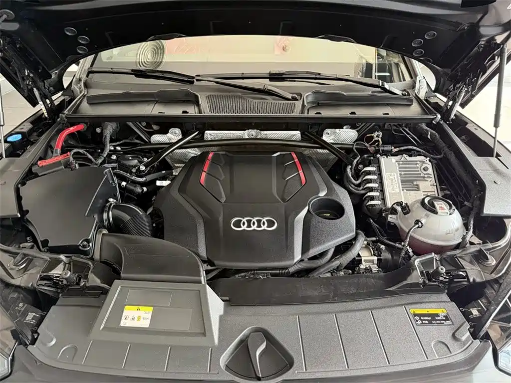 Audi SQ5 — фото 8