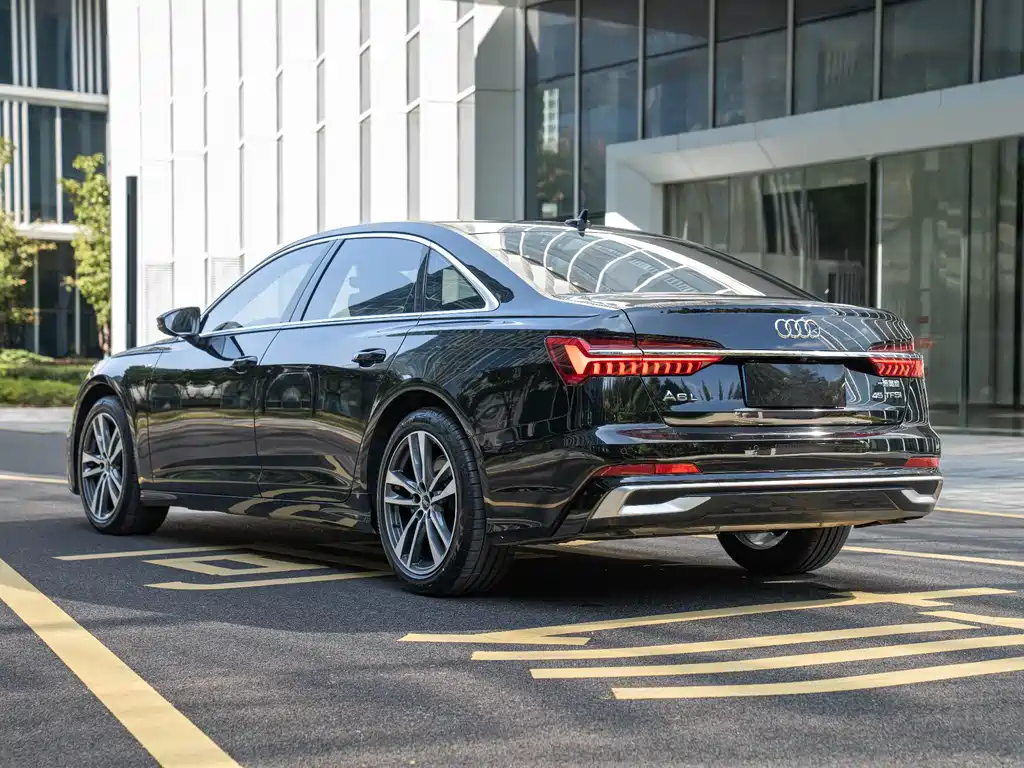 Audi A6L — фото 5