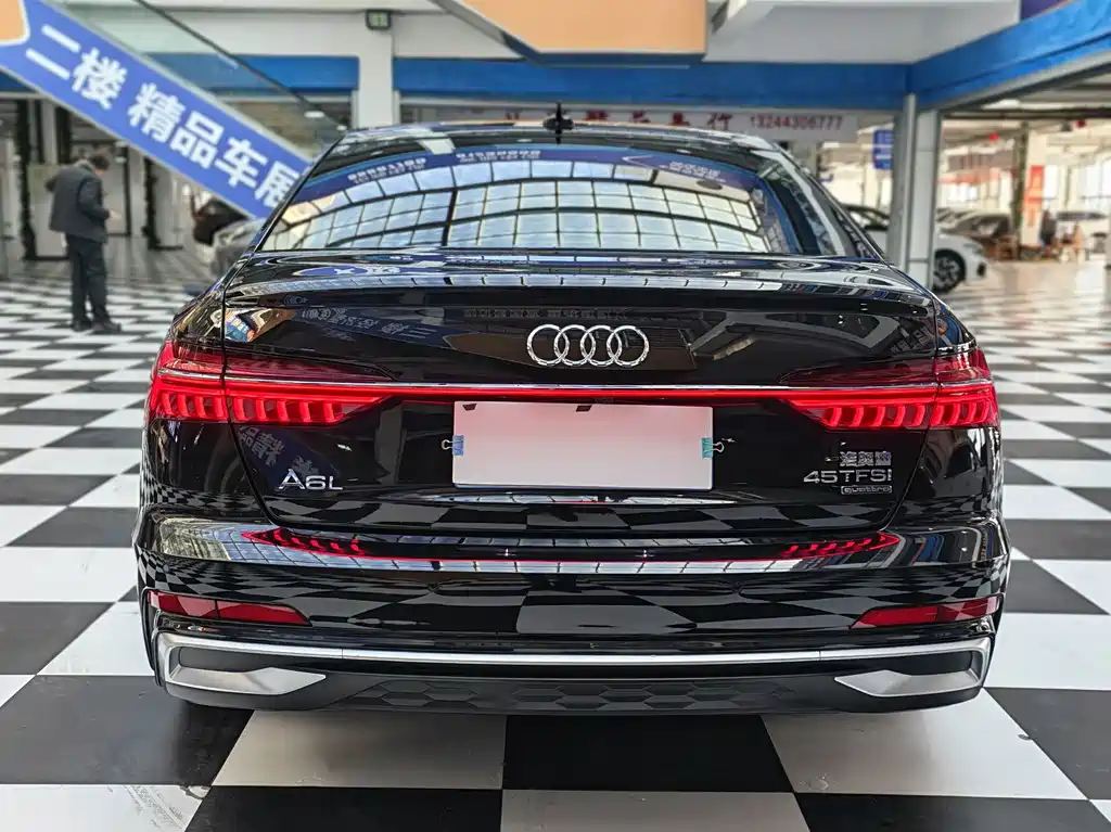 Audi A6L — фото 5