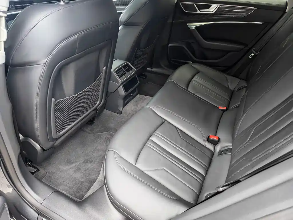 Audi A7 — фото 13