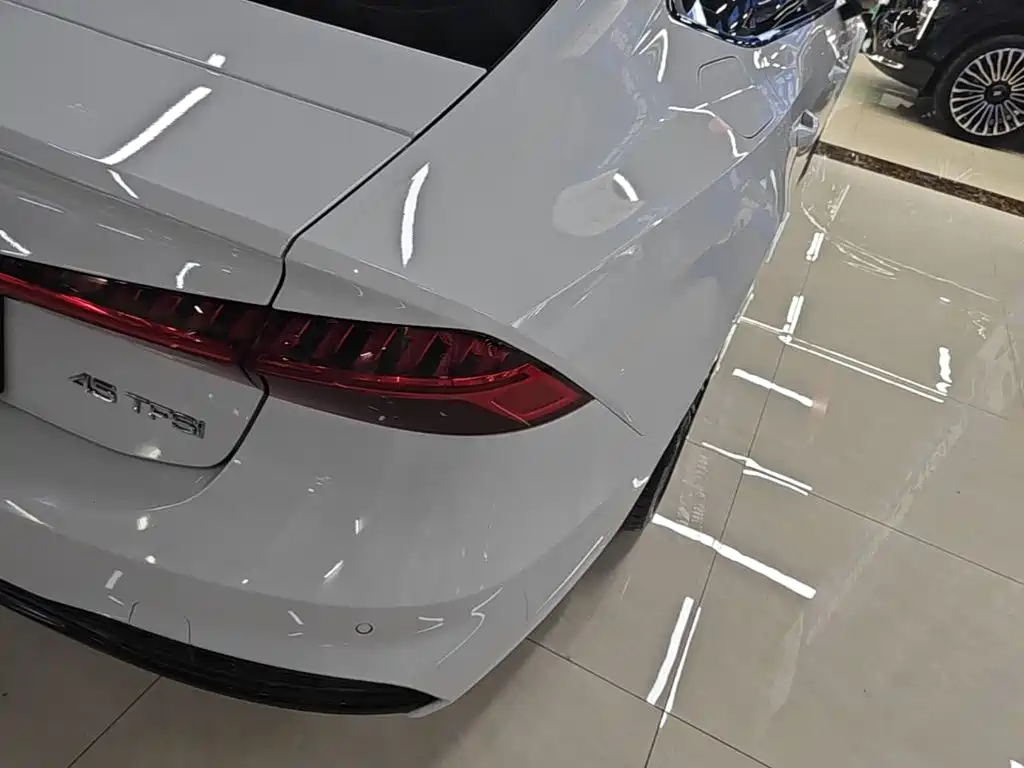 Audi A7 — фото 7